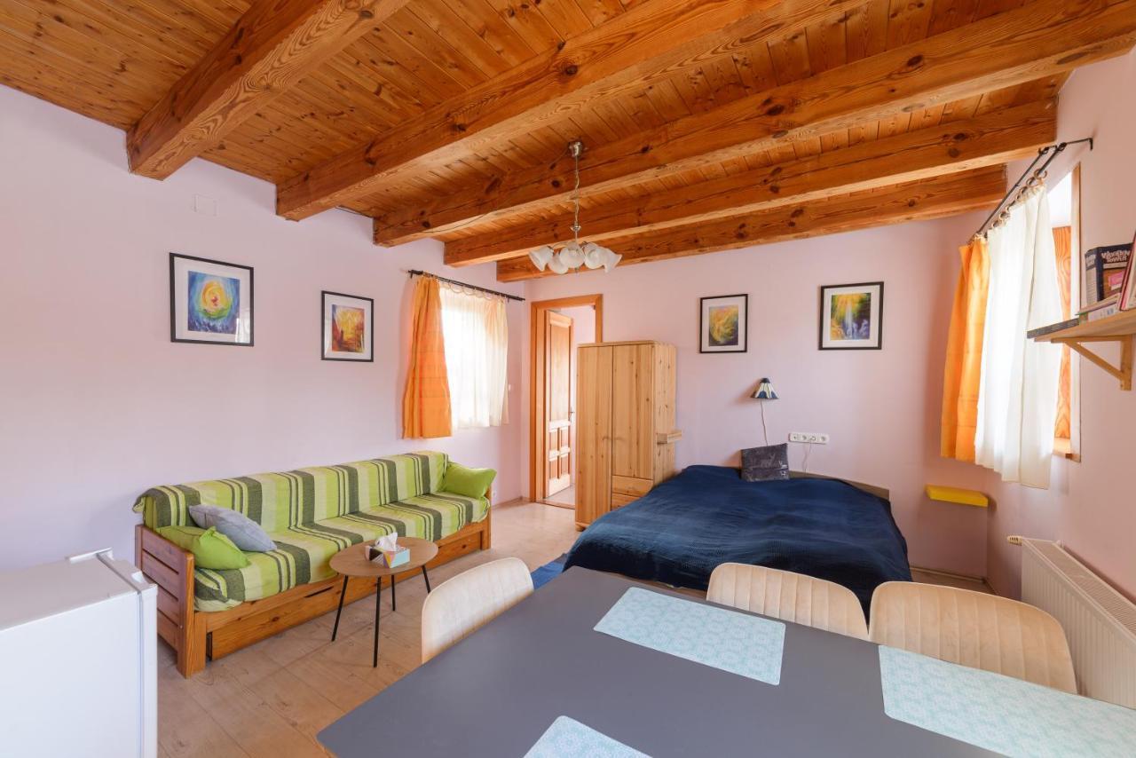 Apartman egy Makovecz Imre tervezte házban Ispánk Kültér fotó
